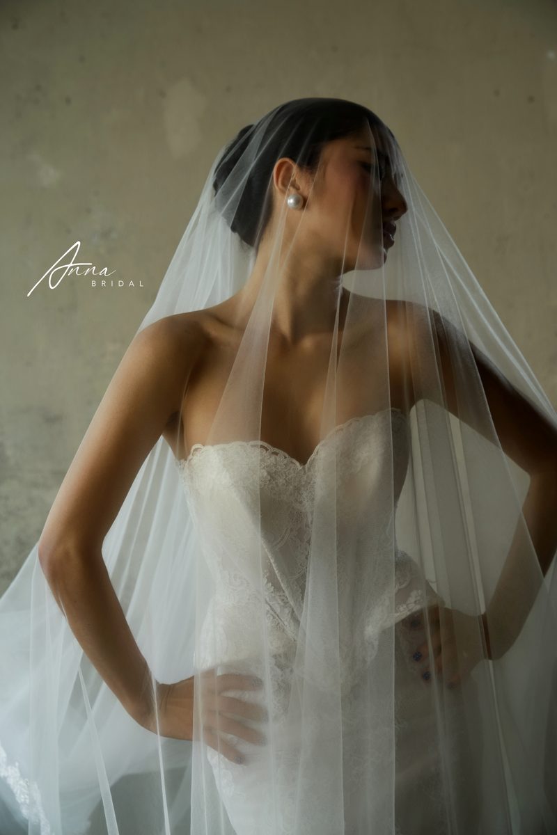 Váy cưới tối giản một vai Anna Bridal
